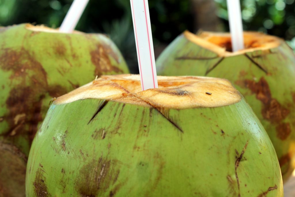 Beneficios del agua de coco 
