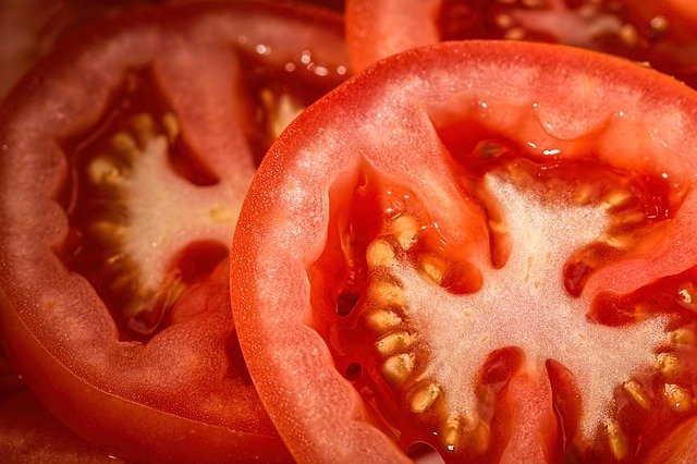 Soñar con tomates